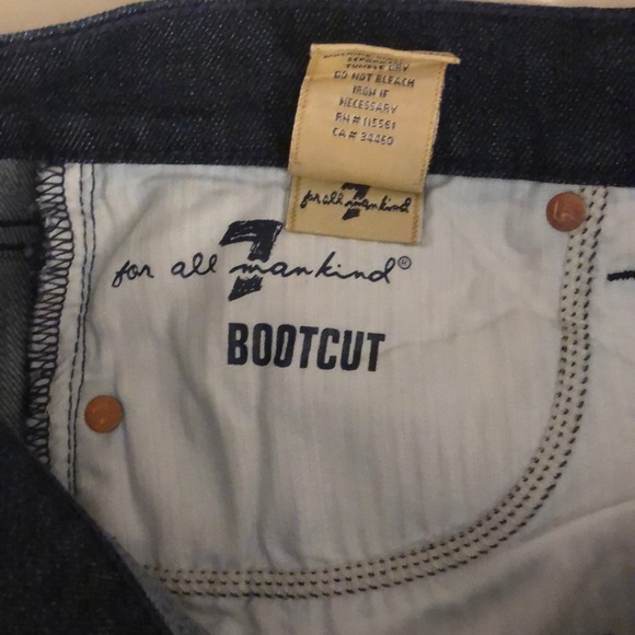 Perfect bootcut Jean! 👖 - Picture 5 of 6